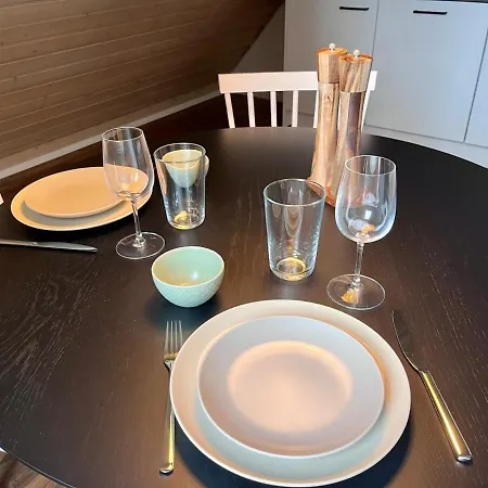 In Gepflegter - In Der Naehe Des Bahnhofs - 3 *